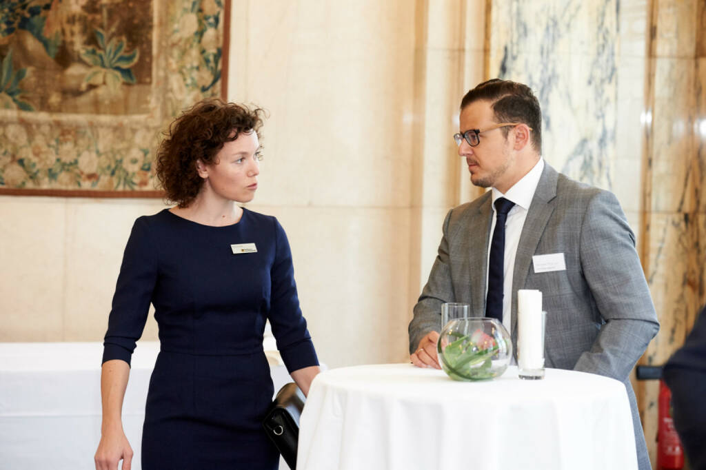 Marianne Kögel (Raiffeisen Centrobank), Michael Plos (Börse Social Network) - Zertifikate Award Austria 2017 (Fotocredit: Zertifikate Forum Austria), © Zertifikate Forum Austria (19.05.2017) 