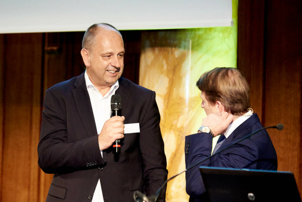 Robert Ulm (flatex.at), Lars Brandau (DDV) - Zertifikate Award Austria 2017 (Fotocredit: Zertifikate Forum Austria), © Zertifikate Forum Austria (19.05.2017) 