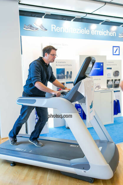 Laufband https://evofitness.at , Deutsche Bank X-markets, Börsentag Wien, 20.5.2017, © Martina Draper photaq.com (am Ende der Diashow zusätzlich diverse Handy-Pics) (21.05.2017) 