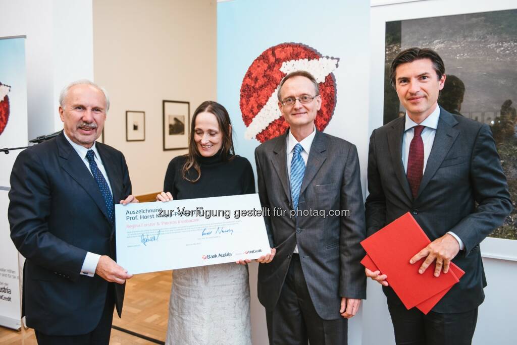 Ewald Nowotny, Gouverneur der Oesterreichischen Nationalbank, Regina Forster und Thomas Karabaczek, Horst Knapp-Preisträger 2016, Robert Zadrazil, Vorstandsvorsitzender der UniCredit Bank Austria (Fotocredit: UniCredit Bank Austria), © Aussender (23.05.2017) 