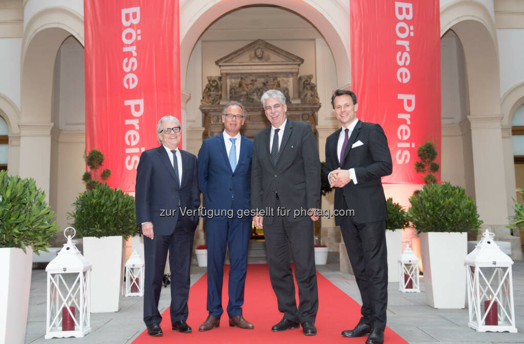 Börse-Vorstand Boschan mit Finanzminister Schelling, Wienerberger-CEO Scheuch und voestalpine-CEO Eder (Fotocredit: Wiener Börse) (01.06.2017) 