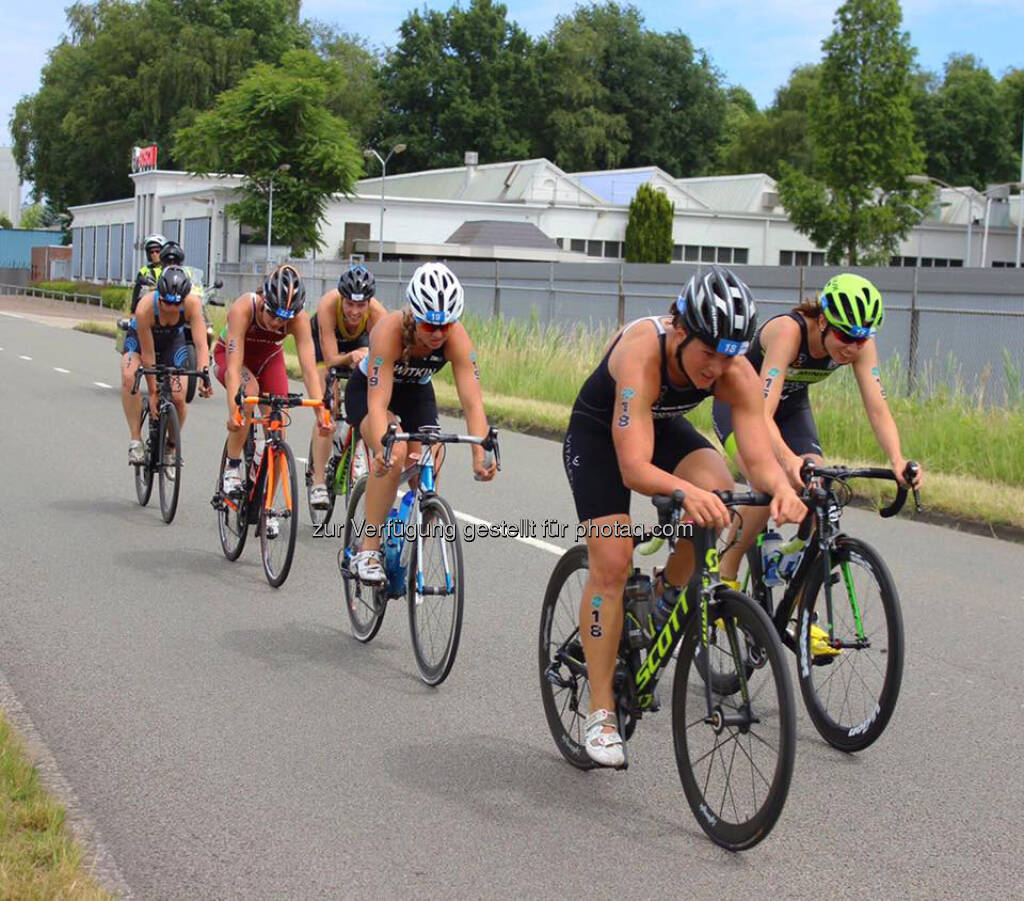 Tanja Stroschneider, Triathlon, Rad, Spitze, Führung, leader, © Tanja Stroschneider (12.06.2017) 