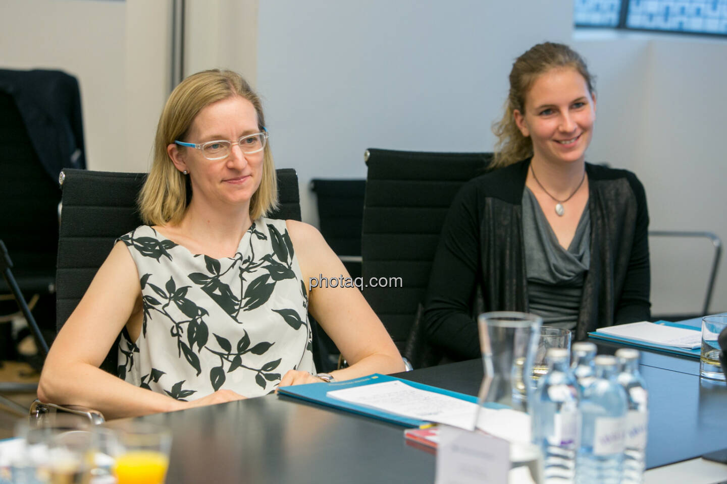 Jasmin Wolf-Veigel (Studentin) - Tatjana Aubram (Studentin) - (Fotocredit: Martina Draper)