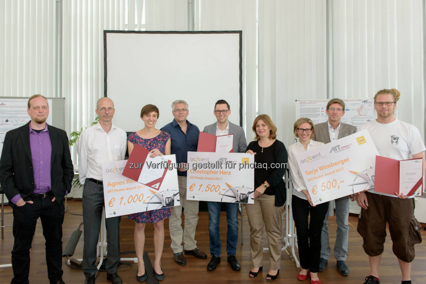 AIT Austrian Institute of Technology GmbH: GewinnerInnen des AIT Poster Awards 2017 stehen fest (Fotocredit: AIT / Raimund Appel)