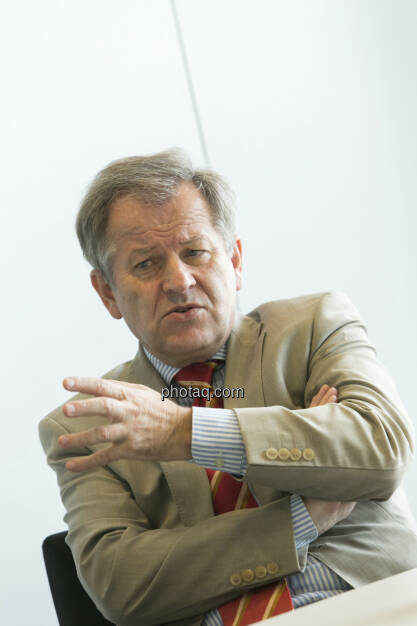 Eduard Zehetner (Immofinanz), ernst, © Martina Draper (15.12.2012) 