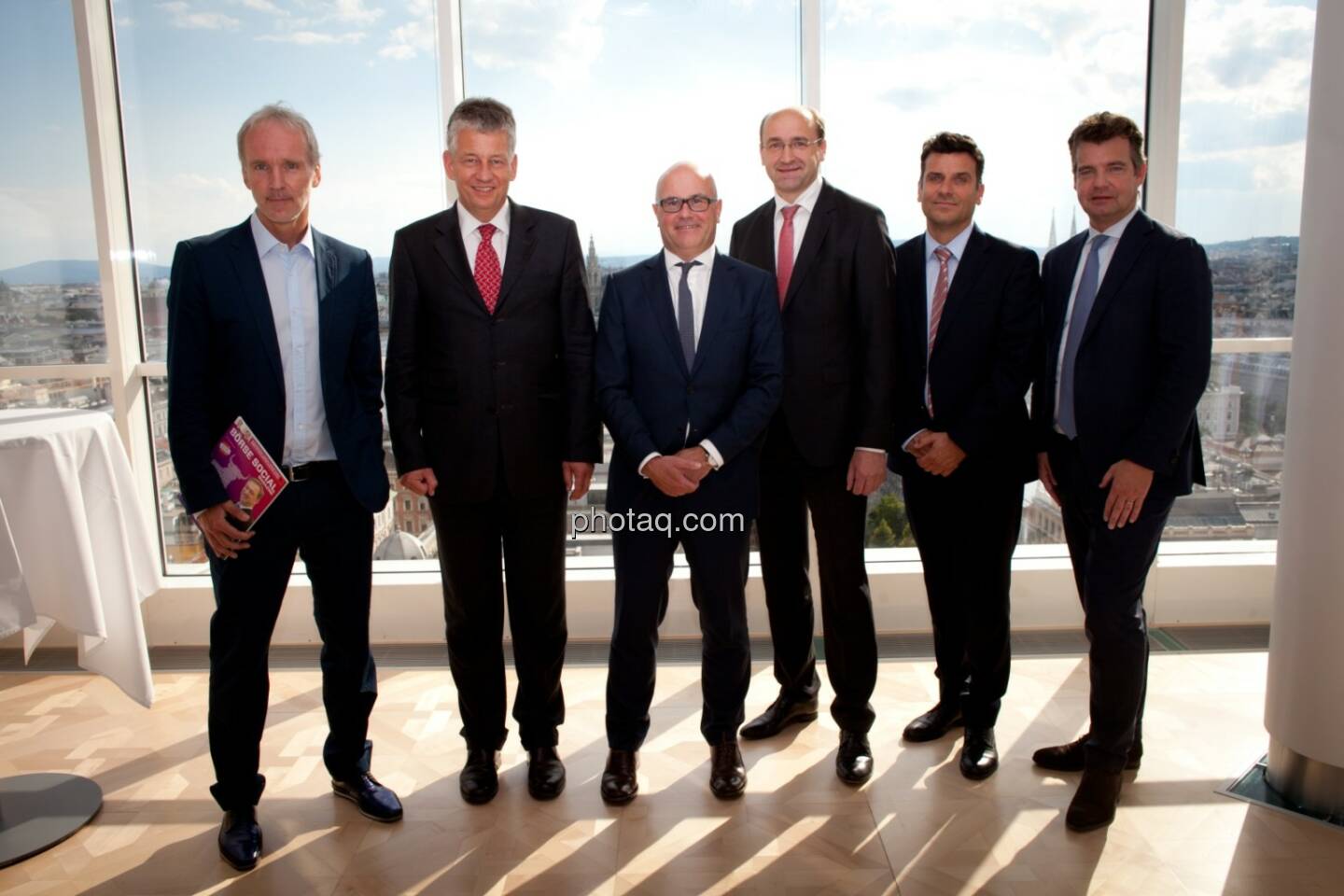 v.li.: Christian Drastil (Börse Social Magazine), Tjark Schütte (Deutsche Post), Ulrich Brockmann (Fielmann AG), Ernst Huber (dad.at Bank), Josko Radeljic (BayWa AG), Marc Tüngler (Deutsche Schutzvereinigung für Wertpapierbesitz e.V. = DSW e.V)