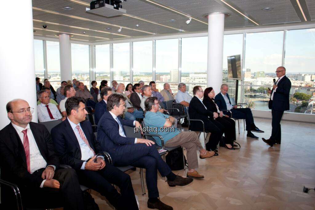 Ulrich Brockmann, Hauptabteilungsleiter Finanzen/IR bei der Fielmann AG, bei der Roadshow #71 im Ringturm am Schottenring, © Michaela Mejta (04.07.2017) 