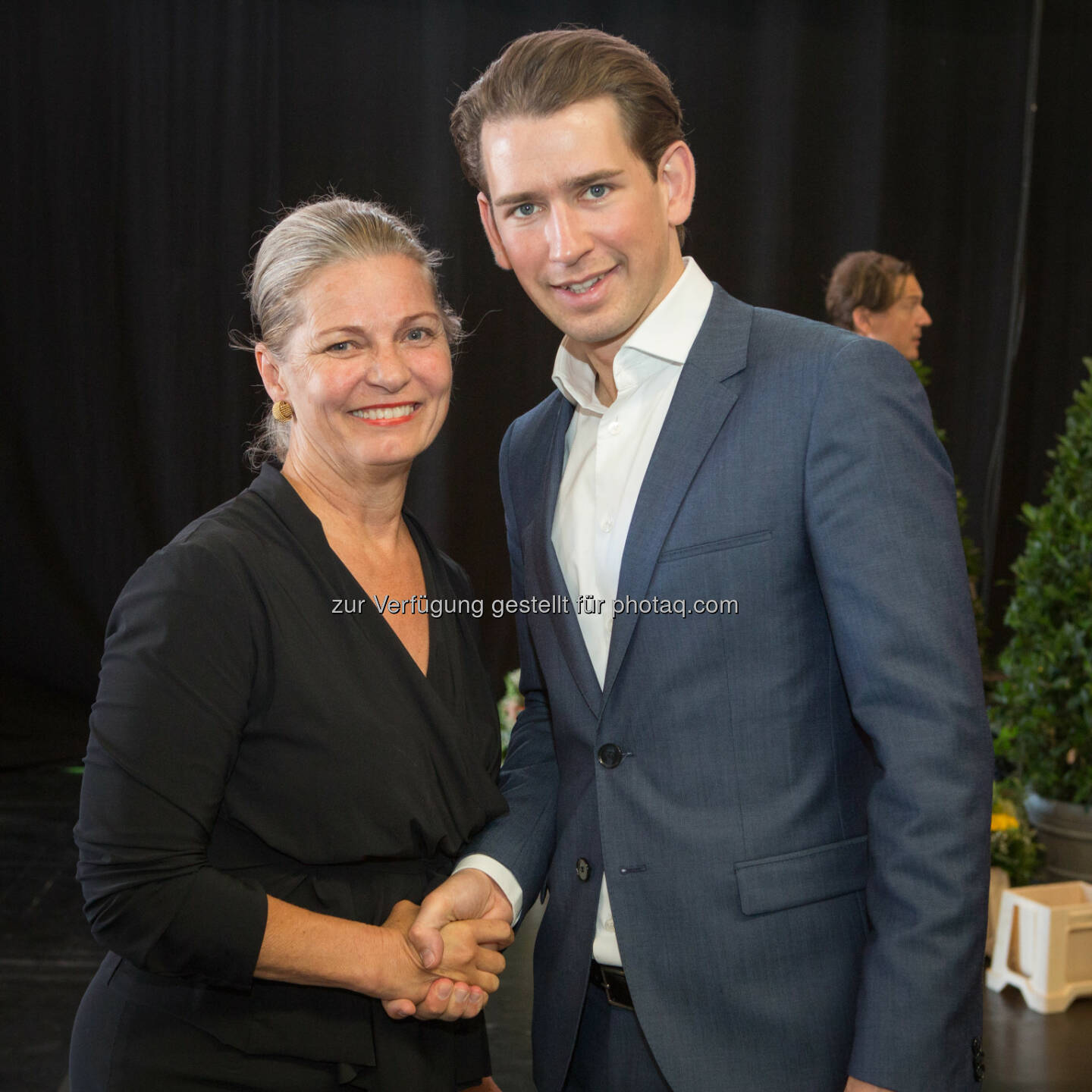 ÖVP-Chef Sebastian Kurz gratuliert Präsidentin Mursch-Edlmayr - Österreichische Apothekerkammer: Apothekerkammer: Regierungsparteien gratulieren Präsidentin Mursch-Edlmayr (Bild: ÖVP)