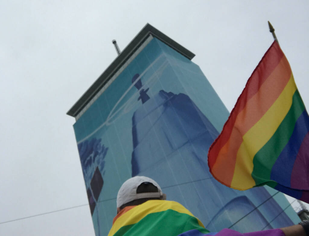 Regenbogenparade 2017 Wien: Ringturm, VIG, © diverse photaq (30.07.2017) 