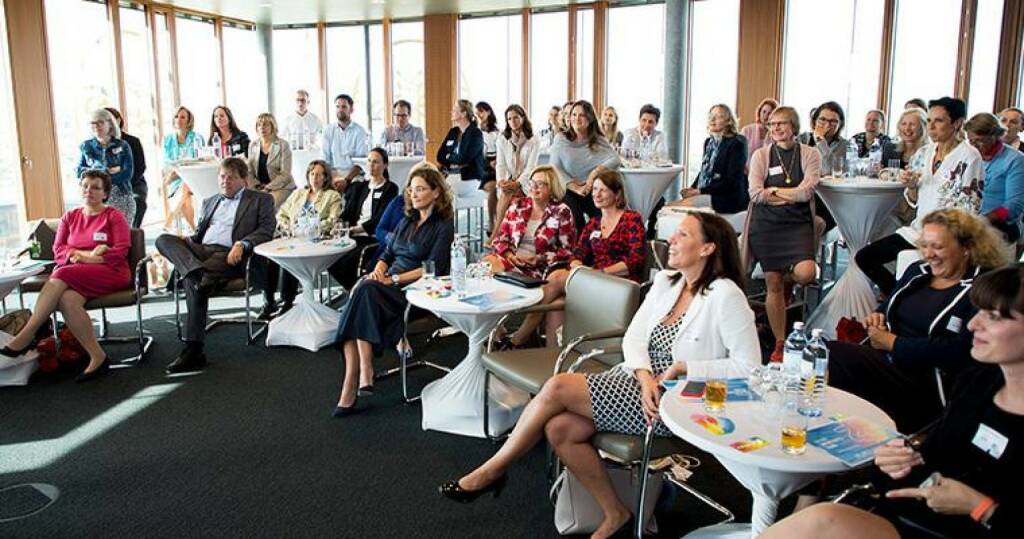 Erste Group: Erste Women’s Hub held its 4th annual summer networking event last week. This year's topic was #glaubandich (believe in yourself) and what it means for career success. The evening featured an interactive discussion with Erste leaders. There was an overall consensus that women should remain authentic in defining their own personal “brand” and should speak up openly when it comes to their career ambitions. In addition, both women and men can benefit from a greater gender balance in organisations and especially in decision-making bodies. (04.08.2017) 