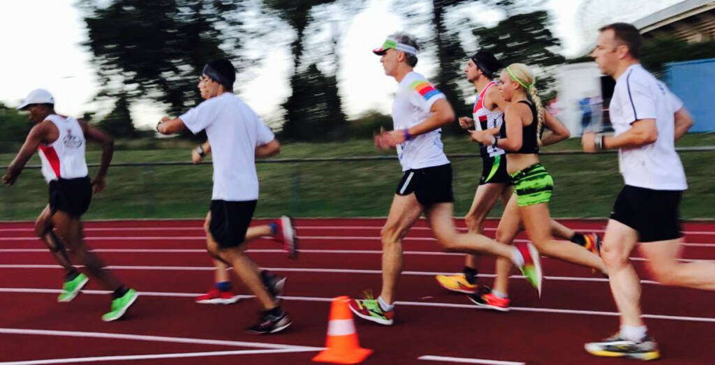 Runplugged 10k mit Pacemaker Alfred Sungi und Christian Drastil im Feld (c) Michael Plos (17.08.2017) 