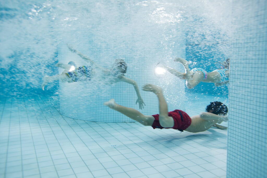 Jetzt mit der U1 direkt zur Therme Wien, Schwimmen, Wasser, Tauchen, Fotocredit: Cathrine Stukhard, © Aussendung (18.08.2017) 