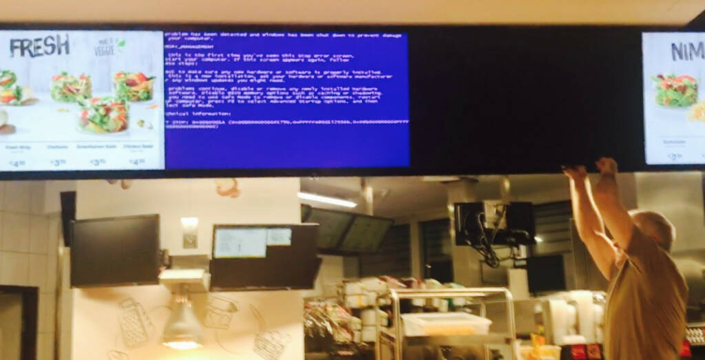 McDonalds Blue Screen, © diverse photaq (06.09.2017) 