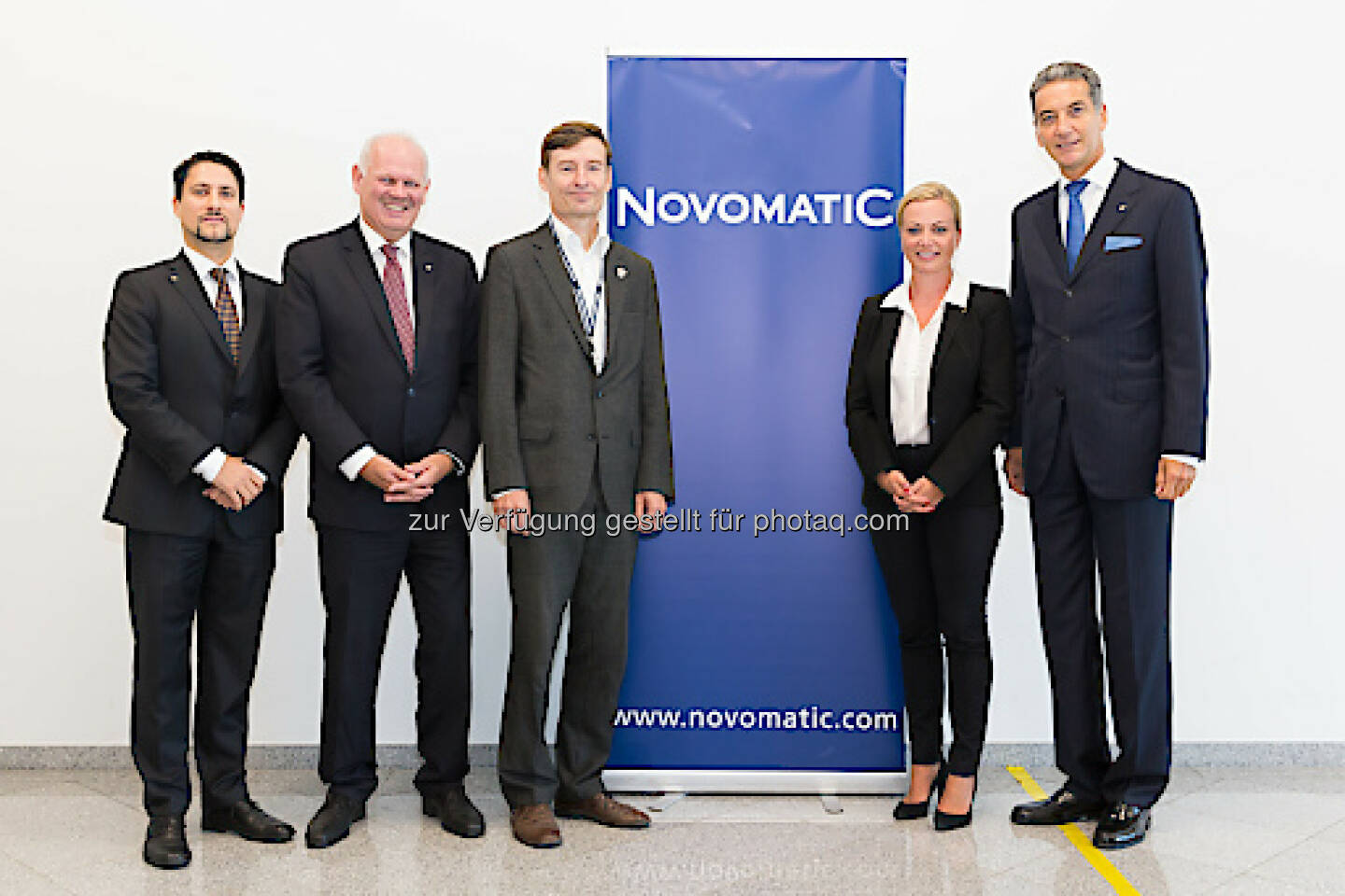 Im September 2017 fand der dritte NOVOMATIC Health Day im Headquarter in Gumpoldskirchen statt. Foto: Novomatic, vlnr: Mag. Philipp Gaggl (Leiter Group Corporate Responsibility & Sustainability, NOVOMATIC), Dr. Klaus Niedl (Head of Group Human Resources, NOVOMATIC), DI Herbert Schlossnikl, MBA (Vorstand Vöslauer), Dr. Monika Poeckh-Racek (Vorstandsvorsitzende ADMIRAL Casinos & Entertainment AG), Mag. Harald Neumann (Vorstandsvorsitzender NOVOMATIC AG), Foto: Novomatic; Fotograf: THOMAS MEYER