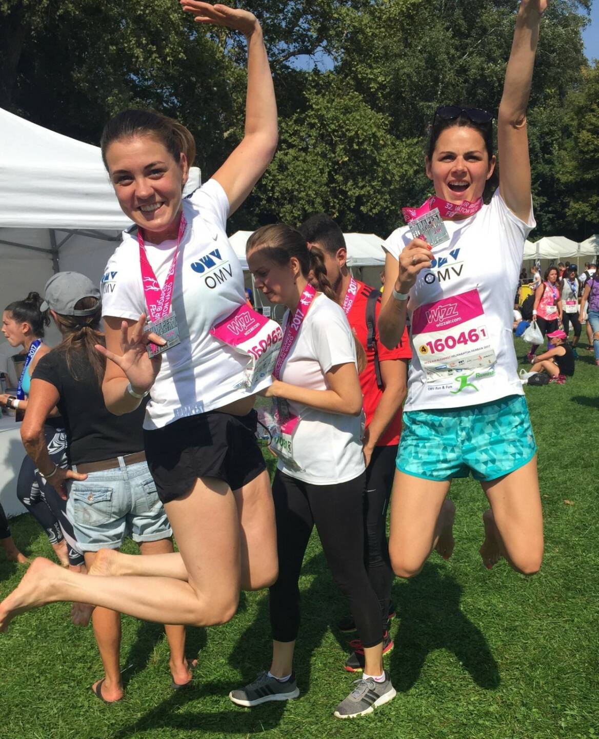 OMV: Still full of energy, these two finishers of the WizzAir Marathon in Budapest, which was sponsored by OMV. A total of 75 OMV employees finished the race last weekend. Congratulations to all of them!