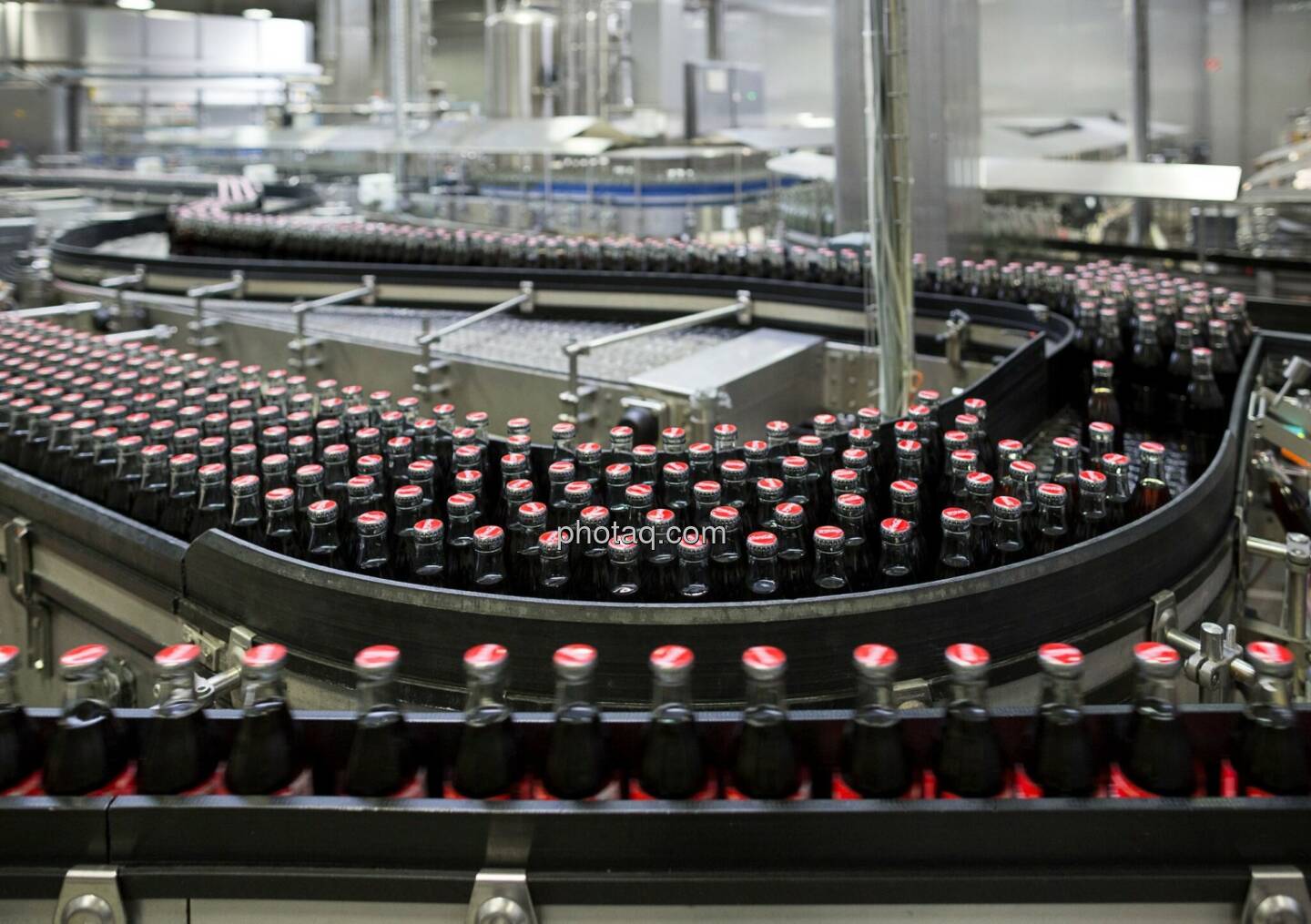 Coca-Cola HBC wurde zum vierten Mal in Folge in den Dow Jones Nachhaltigkeitsindizes als führendes Unternehmen der Getränkeindustrie in Sachen Nachhaltigkeit bestimmt. Fotos: Coca-Cola HBC Österreich  / Eva Kelety