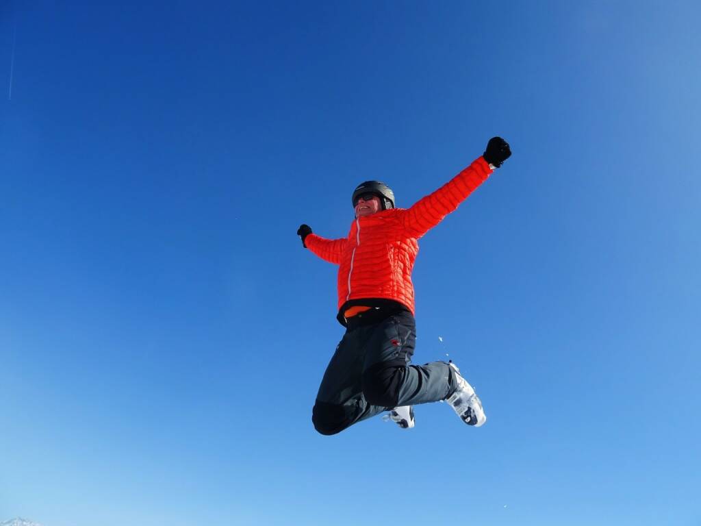 Winter, Sprung, Springen, Jump, Jubel, Himmel (Bild: Pixabay/dannyschorsch https://pixabay.com/de/skifahren-sprung-himmel-1569135/ ), © diverse photaq (21.09.2017) 