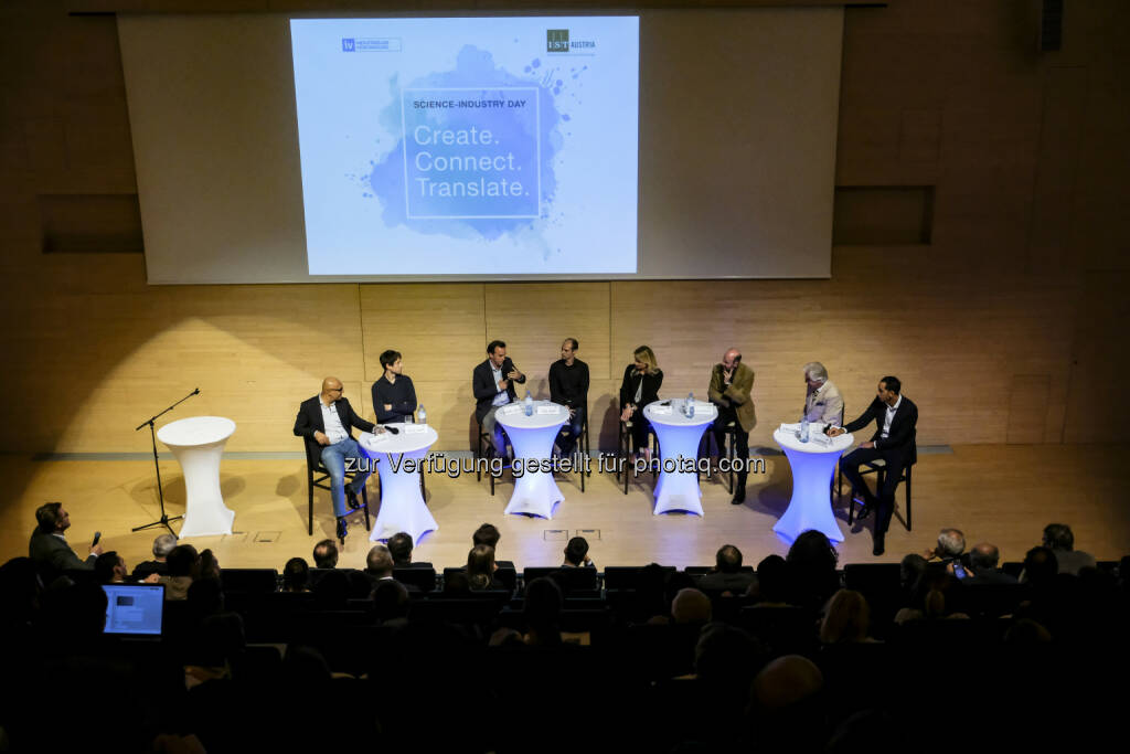 Rupesh Chatwani, Balthasar Fischer, Markus Aspelmeyer, Markus Holzer, Irene Rech-Weichselbraun, Stefan Bernhardt, Alexander von Gabain und Thomas Zimpfer. - IST Austria: IST Austria vernetzte WissenschaftlerInnen und GründerInnen am Science Industry Day 2017 (Fotograf: Roland Ferrigato / Fotocredit: IST Austria), © Aussender (29.09.2017) 