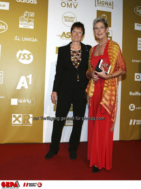 Annemarie Moser-Pröll, Trixi Schuba, © GEPA pictures/ Sporthilfe (15.12.2012) 