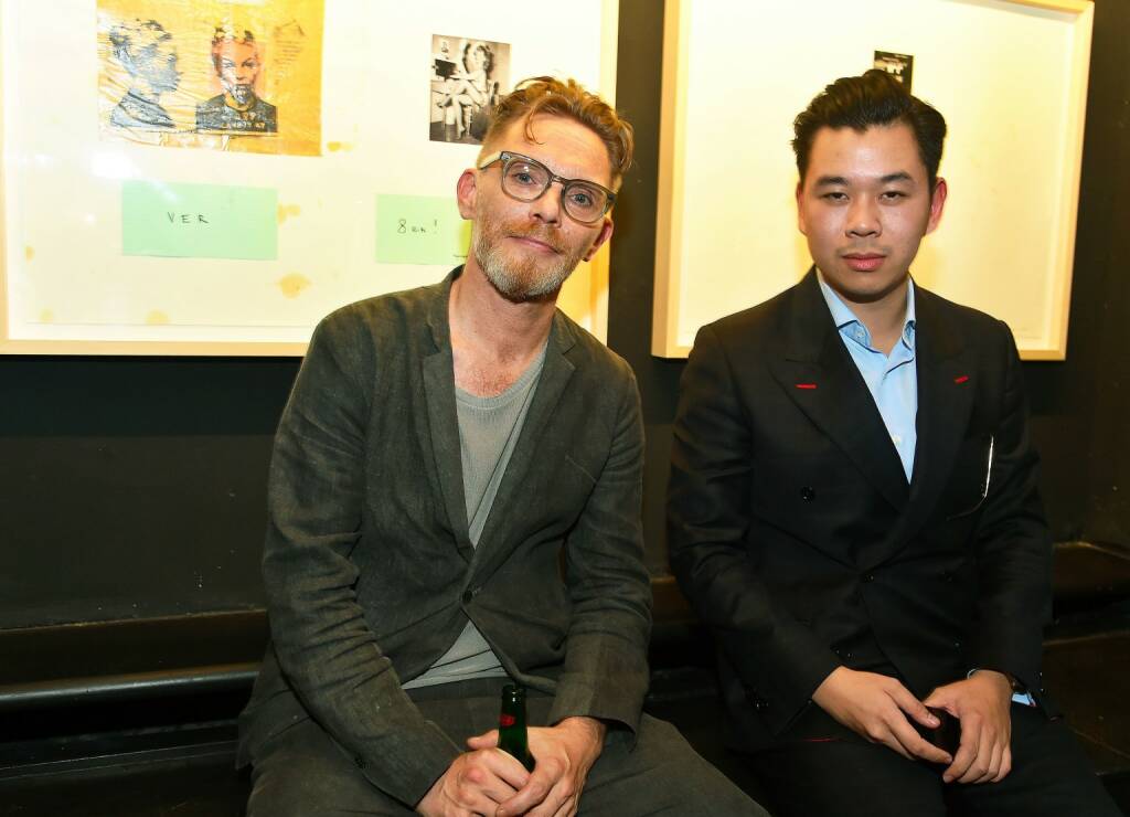 Kunstsammler Martin Ho (rechts) lud in seiner HO Gallery zu TOMAKs Vernissage von „The Return of Futomaki“; © Christian Jobst (05.10.2017) 