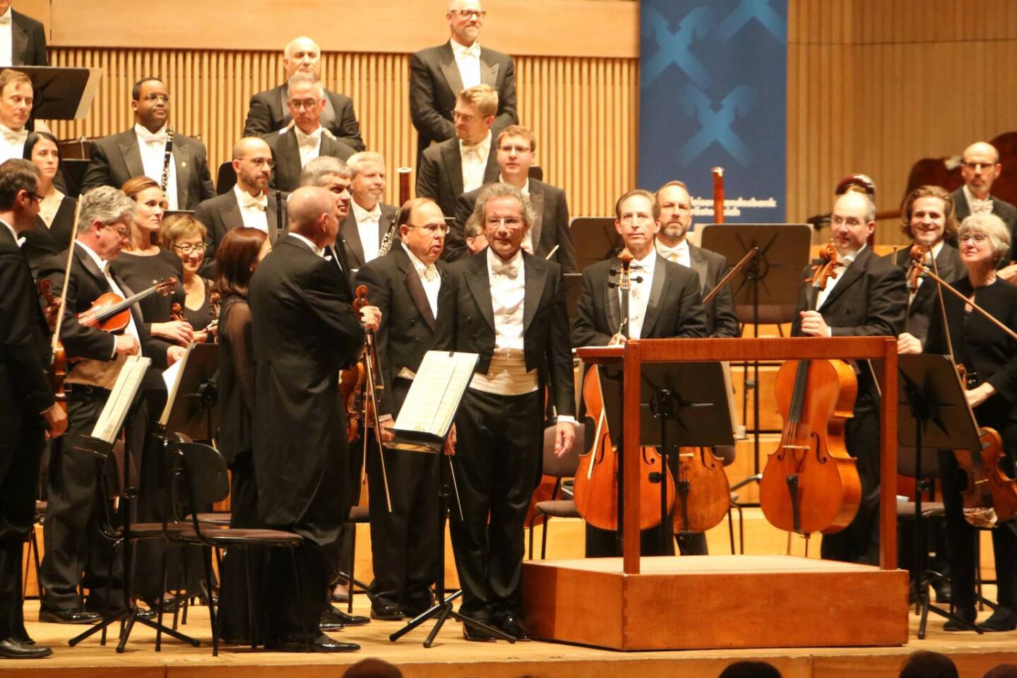 Stardirigent Franz Welser-Möst begeisterte mit dem Cleveland Orchestra im Linzer Brucknerhaus, Fotocredit: RLB OÖ / Strobl