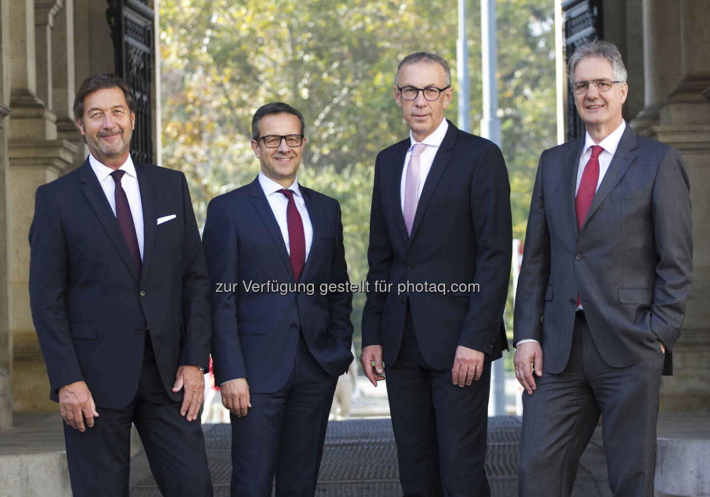 Dir. Othmar Schmid ( Vorstandsvorsitzender), Dir. Helmut Kneissl, Dir. Mag. Anton Pauschenwein, Dir. Markus Partl, MSc - Österreichische Ärzte- und Apothekerbank AG: Die größte Standesbank Österreichs entsteht (Fotocredit: Österreichische Ärzte- und Apothekerbank AG)