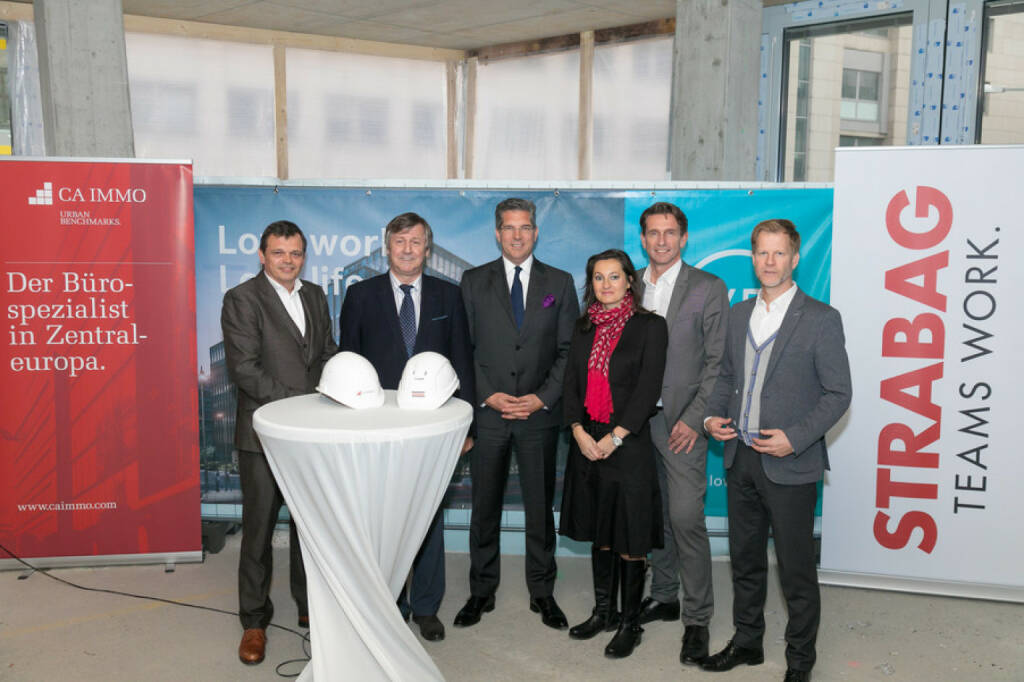 v.l.n.r.: Jan Höbart (CA Immo), Erich Hohenberber (Bezirksvorsteher Wien Landstraße), Dr. Hans Volckens (Vorstand CA Immo), Karin Wöhrenschimmel (CA Immo), DI Frank Fercher (Bereichsleiter STRABAG), Christoph Gutknecht (CA Immo); Fotocredit: CA Immobilien Anlagen AG/APA-Fotoservice/Schedl (25.10.2017) 