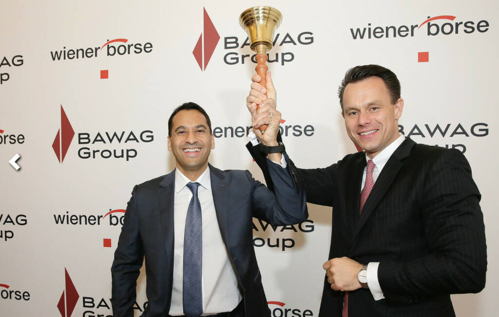 Bawag-CEO Anas Abuzaakouk und Wiener Börse-Chef Christoph Boschan läuten die Opening Bell; Fotocredit: Wiener Börse (26.10.2017) 
