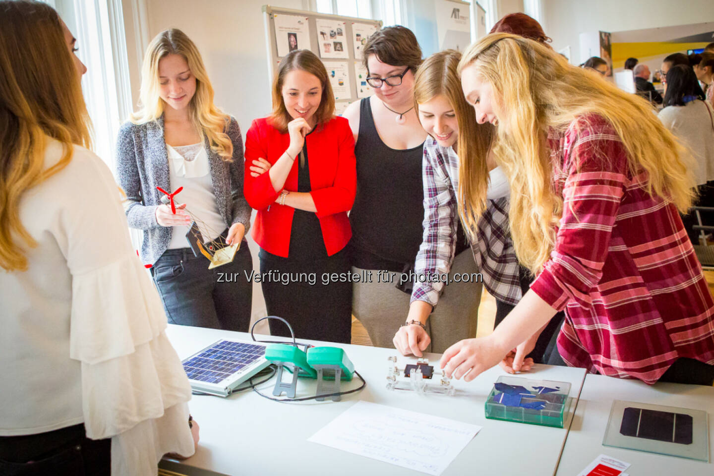 Österreichischer Verband für Elektrotechnik OVE: Girls! TECH UP 2017 – 600 Mädchen stürmten das Ingenieurhaus (Fotocredit: OVE/Nina de Boes)