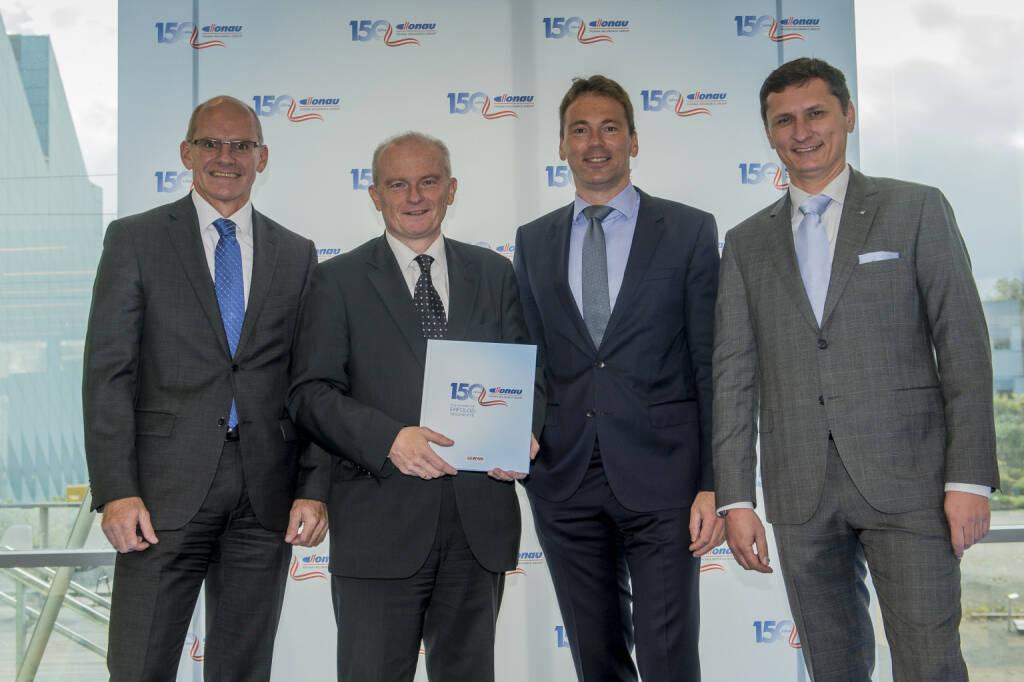 Donau Versicherung AG Vienna Insurance Group: DONAU Versicherung in Niederösterreich – stark in allen vier Vierteln; von links nach rechts: Vorstandsdirektor Ralph Müller, Generaldirektor Peter Thirring, Vorstandsdirektor Harald Riener, Landesdirektor Norbert Zäsar; Fotocredit: Donau Versicherung (31.10.2017) 