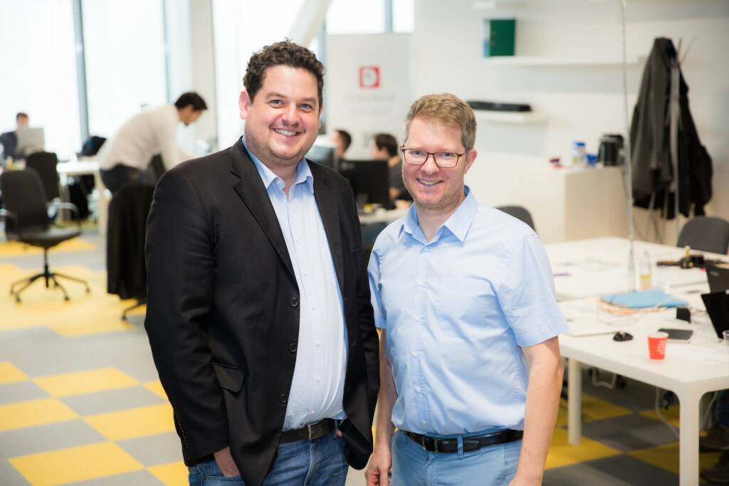 Das Wiener Acceleratorprogramm weXelerate arbeitet mit der Innovationsscouting- und Matching-Lösung von DealMatrix im Aufnahmeprozess von Start-ups. Die SaaS Lösung von DealMatrix sorgt für eine effiziente, kollaborative Abwicklung und schafft im Entscheidungsprozess maximale Transparenz und erhebliche Zeitersparnis. Stephan Jung und Christoph Drescher scouten noch bis 13. November weltweit Startups für den zweiten Accelerator-Batch von weXelerate. Bildquelle: Michael Beck, © Aussendung (09.11.2017)