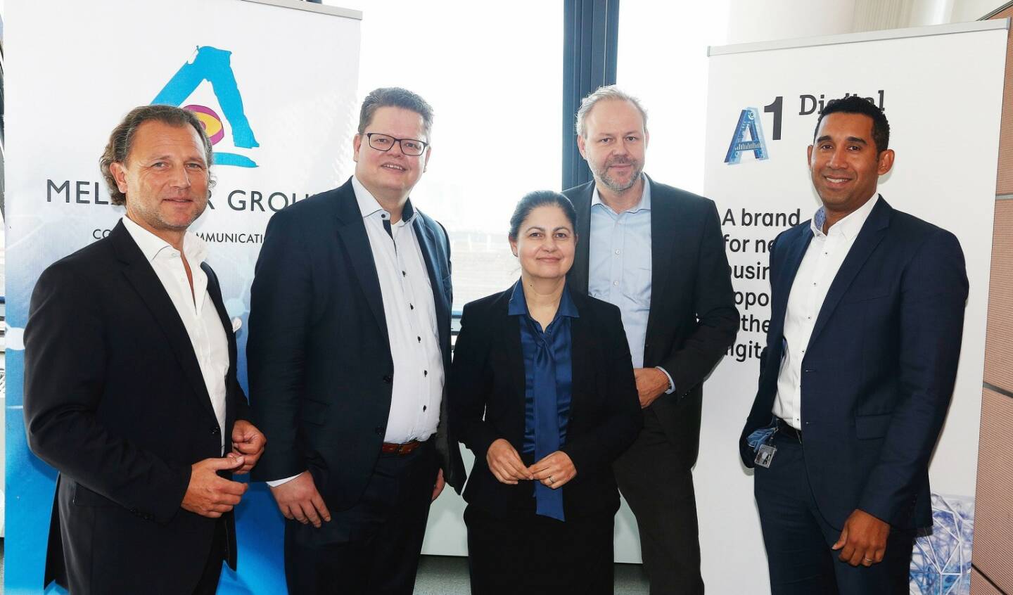 Im Rahmen der 15. Ausgabe des von Fraunhofer Austria, Capgemini, NTT DATA sowie Melzer PR initiierten Executive Formats „Chefsache Industrie 4.0“ präsentierten A1 Digital und Software AG cloud-basierte Lösungen für digitales Asset Management in Wien. v.l.n.r.: Rudolf Melzer (Melzer PR Group) mit Oliver Edinger (Software AG), Elisabetta Castiglioni (A1 Digital), Gerald Friedberger (Software AG) und Francis Cepero (A1 Digital). Copyright: Melzer PR Group