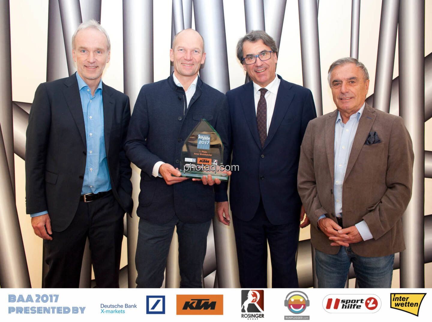 Business Athlete Award 2017: Initiator Christian Drastil, Sieger Arno Wohlfahrter, Stefan Pierer vom Presenting Partner KTM, Schirmherr Hans Huber
