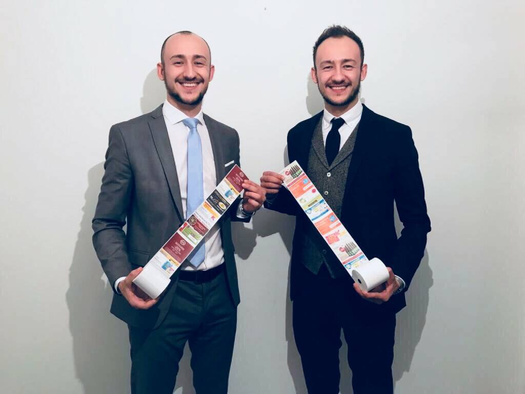 ZUSAG WERBEMEDIEN OG: Start-up bringt neues Werbemedium auf den Markt und launcht Österreichs 1. Kassenbonlotterie, im Bild die Gründer Dominik & Patrik Zusag, Fotocredit: ZUSAG WERBEMEDIEN OG, © Aussender (11.12.2017) 