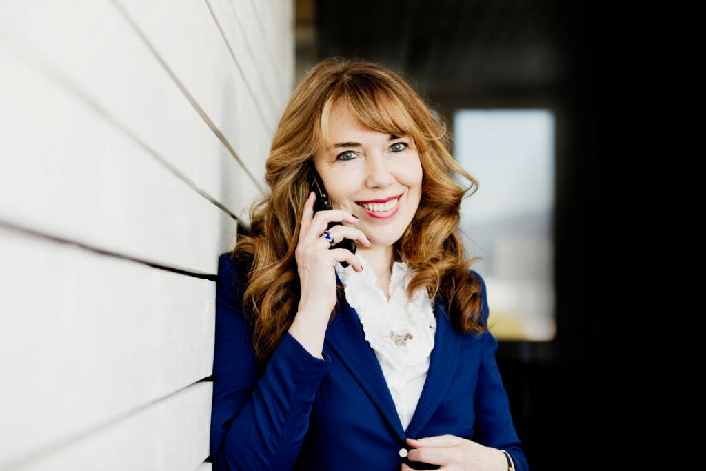 emporia Telecom GmbH & Co. KG: emporia bringt ein Smartphone für alle auf den Markt, Emporia-Eigentümerin Eveline Pupeter „Wir haben unser Smartphone aufgeräumt. Einfach ist das neue smart.“ Bild: emporia Telecom, © Aussendung (15.12.2017)