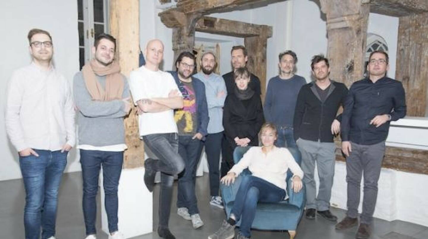 In der aktuellen Funktionsperiode des CCA Creativ Club Austria wird Alexander Hofmann (Young & Rubicam) als CCA Sprecher bestätigt, seine Stellvertreterin ist Helena Luczynski (Frau Text). Die Funktion des Schriftführers übernimmt Bernd Wilfinger (WIEN NORD), Kassier ist Franz Riebenbauer (Studio Riebenbauer) und als sein Stellvertreter agiert Hannes Böker (Team Rottensteiner | Red Bull). Die restlichen Vorstandsmitglieder - Verena Panholzer (Studio Es), Christoph Gaunersdorfer (Hello Werbeagentur), Goran Golik (Golik), Robert Dassel (AANDRS) und Christian Gosch (Serviceplan) - widmen sich ihren spezifischen Themenbereichen. © CCA Creativ Club Austria)