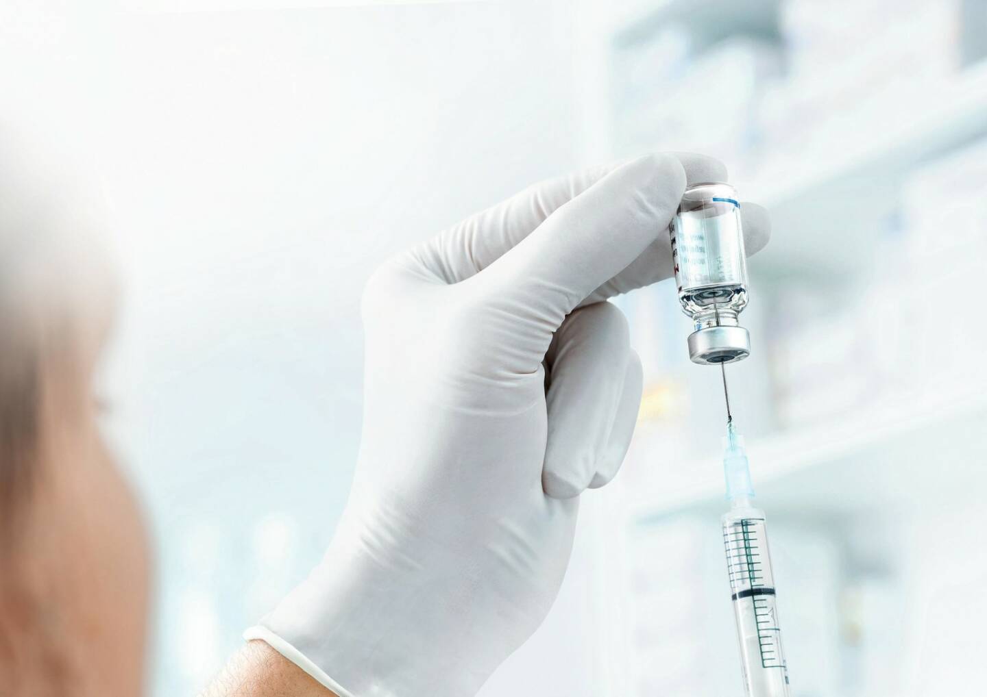 Mit der Verbesserung aller Ertragskennzahlen setzte die Schott AG im Geschäftsjahr 2016/2017 (Bilanzstichtag: 30. September 2017) ihren Wachstumskurs fort. Biotech, Labor, Forschung, F&E, Fotocredit: SCHOTT AG