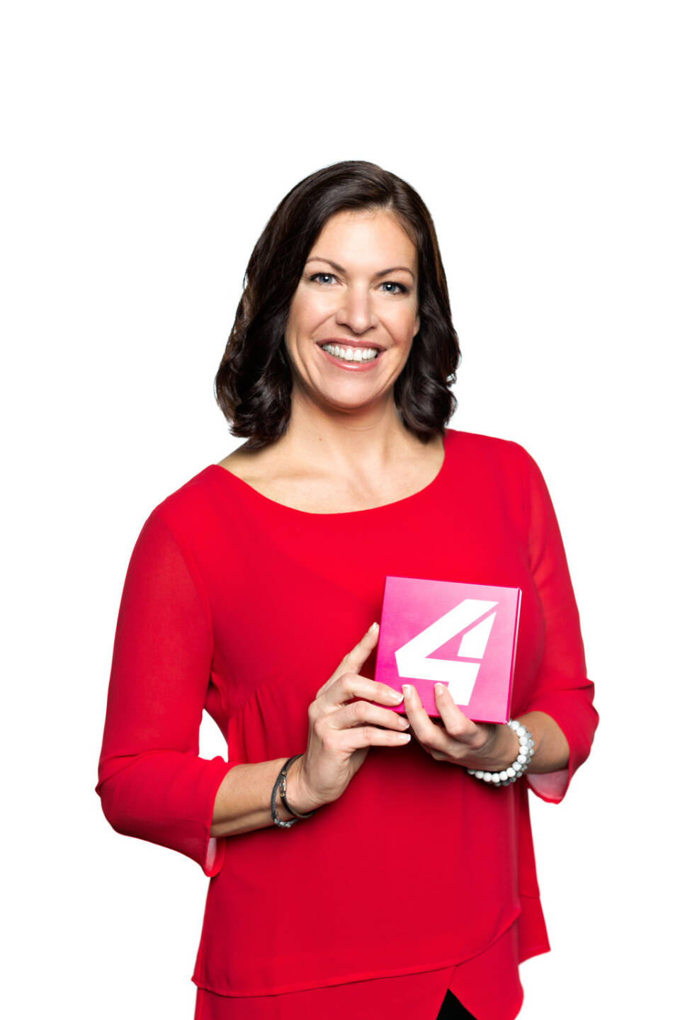 Katharina Schneider gehört ab Dienstag, den 30. Jänner erstmals zum Kreis der Investoren bei „2 Minuten 2 Millionen – Die PULS 4 Start-Up-Show“. Die Niederösterreicherin ist Geschäftsführerin des Teleshopping Unternehmens MediaShop; (c) Lisa Maria Trauer