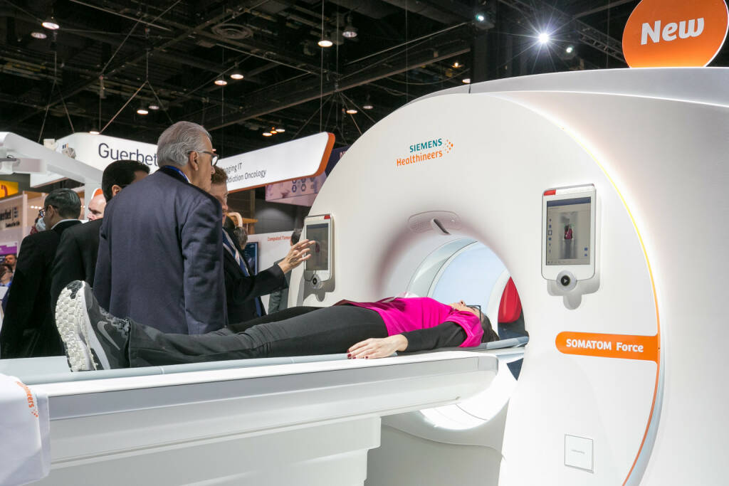 Siemens Healthineers zeigt auf dem Kongress der Radiologischen Gesellschaft; Bild: Siemens Healthineers (19.02.2018) 