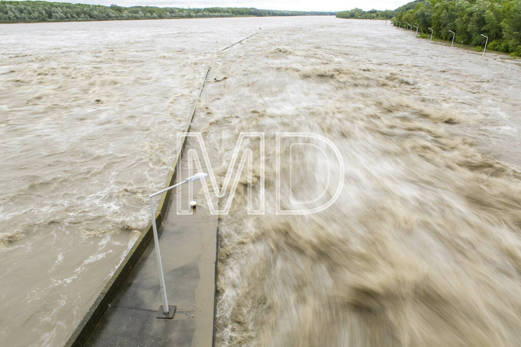 Donau, Hochwasser, Verbund Kraftwerk Greifenstein, © Martina Draper (03.06.2013) 