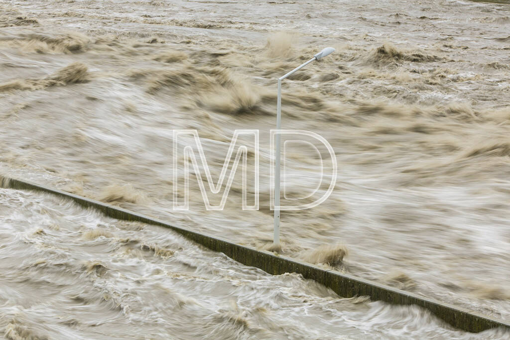 Donau, Hochwasser, Verbund Kraftwerk Greifenstein, © Martina Draper (03.06.2013) 