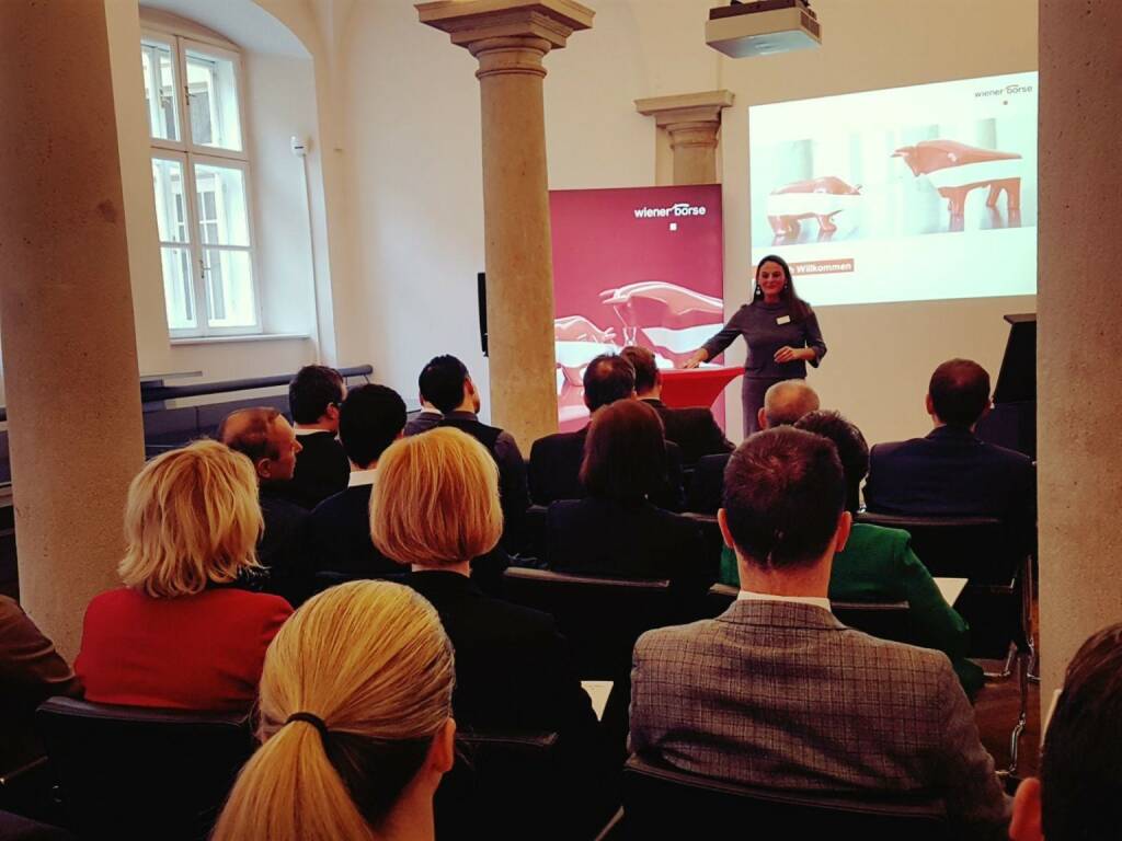 Wiener Börse: Wieder ein sehr spannender Börse-Informationstag für Wertpapierberater n der Wiener Börse. Herzlichen Dank an die zahlreichen Teilnehmer und an unsere Speaker: Henning Esskuchen OVFA, Uwe Kolar Zertifikate Forum Austria, @Stephanie Kniep und Gerald Reidinger EVN AG. Weitere Termine: https://lnkd.in/gzD6Wr7 (01.03.2018)