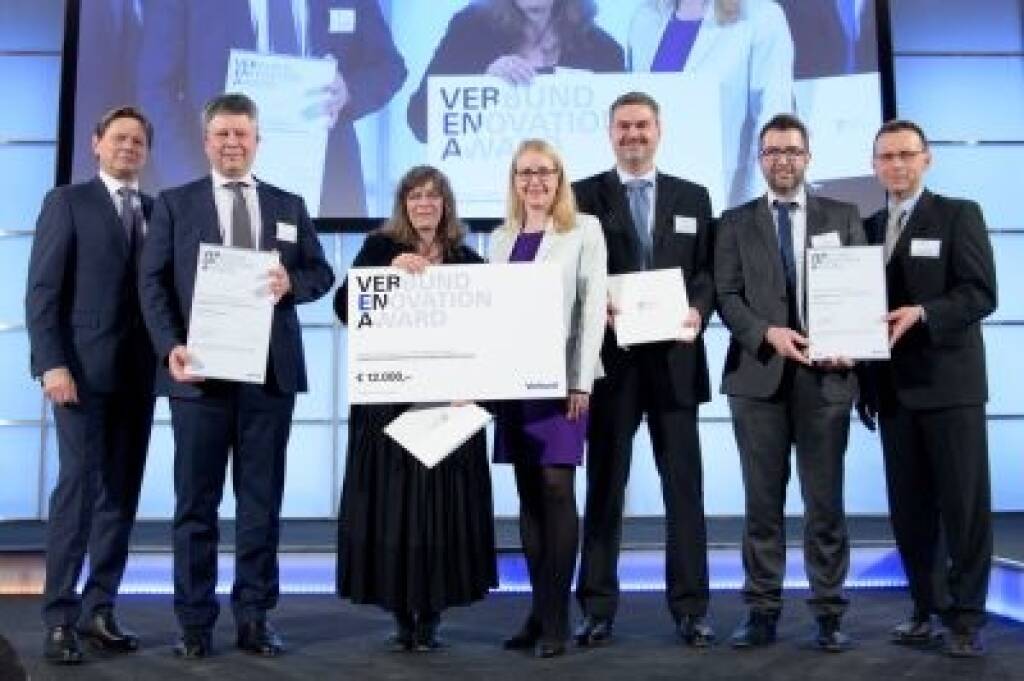 Der Verbund-E-Novation Award 2018 – kurz VERENA –  geht in diesem Jahr an die voestalpine AG und die Johannes Kepler Universität Linz  für das Projekt „Compacore - hocheffiziente geklebte Elektrobandpakete“. Im Bild v.l.n.r.: DI Wolfgang Anzengruber (VERBUND AG), Dr. Franz M. Androsch (voestalpine AG), Univ.- Prof. Dr. Sabine Hild (JKU), Dr. Margarete Schramböck, Markus Borz (voestalpine AG), Dr. Ronald Fluch (voestalpine AG) und Univ.-Prof. Dr. Gernot M. Wallner (JKU). Credit: Verbund, © Aussender (23.03.2018) 