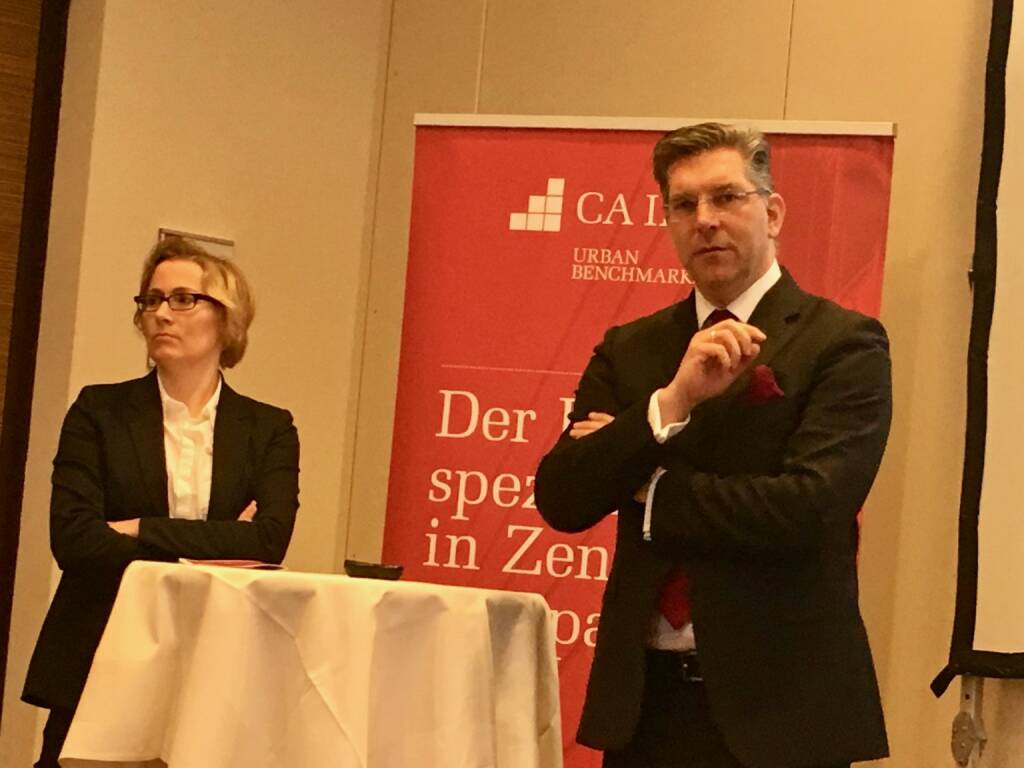 CA Immo: Kommunikations-Chefin Susanne Steinböck und Finanzvorstand Hans Volker Volckens (27.03.2018) 