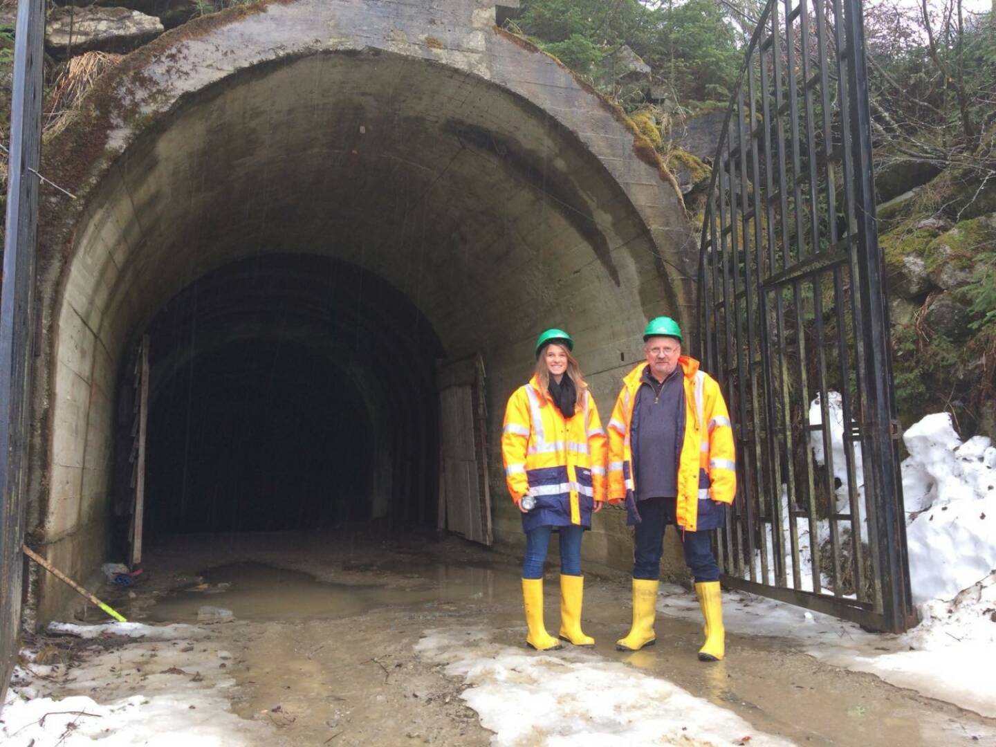 European Lithium: Katharina Loeckinger (DGWA CORPORATE COMMUNICATIONS) & Dietrich Wanke (EUR AUSTRIA DIRECTOR) /at the Wolfsberg Mine.