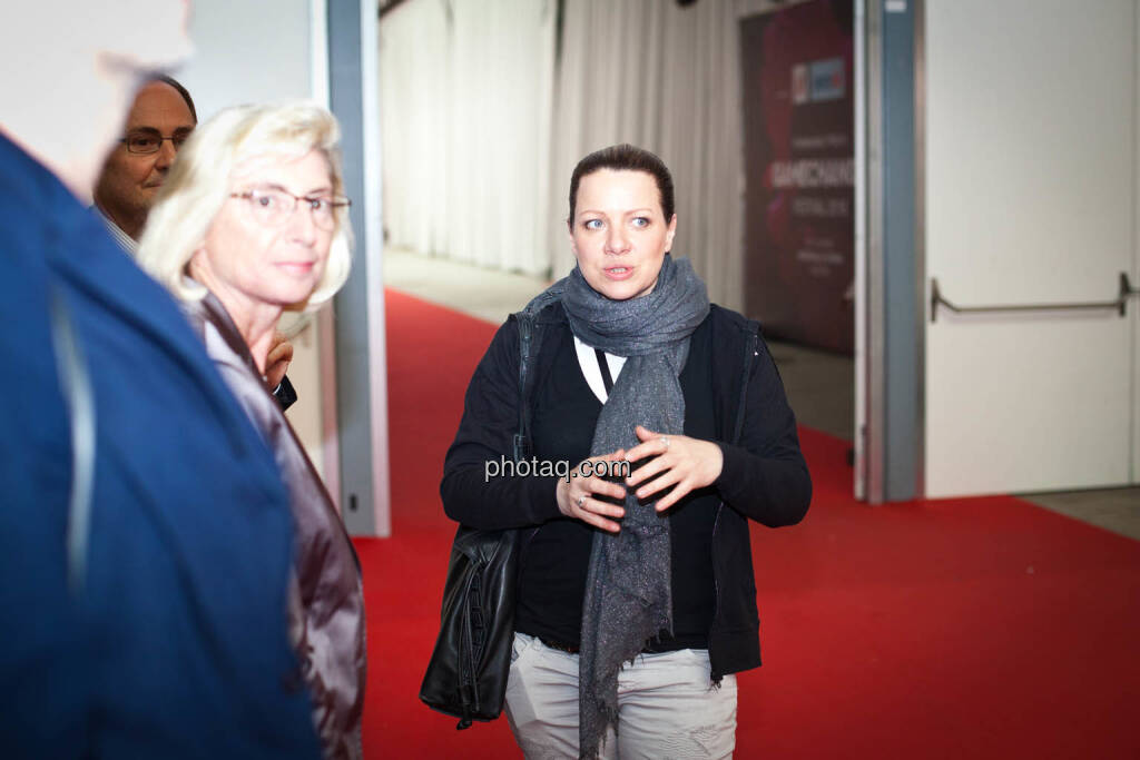 Elisabeth Stadler (VIG), Nina Kaiser (Puls4), © Michaela Mejta + diverse Handypics (17.04.2018) 