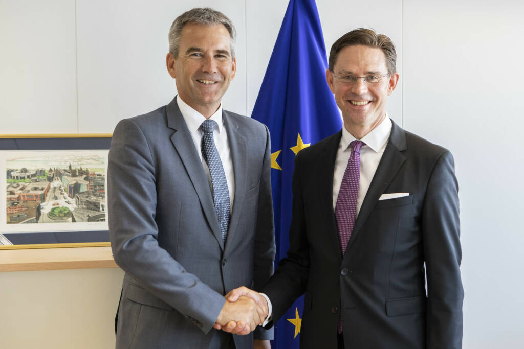 Am Rande des informellen Ministerrats der Bundesregierung in Brüssel hat Finanzminister Hartwig Löger Kommissions-Vizepräsident Jyrki Katainen getroffen, um über den „InvestEU“ Fonds zu sprechen, der soeben erst präsentiert wurde. Fotocredit: EU/Lukasz Kobus, © Aussender (07.06.2018) 