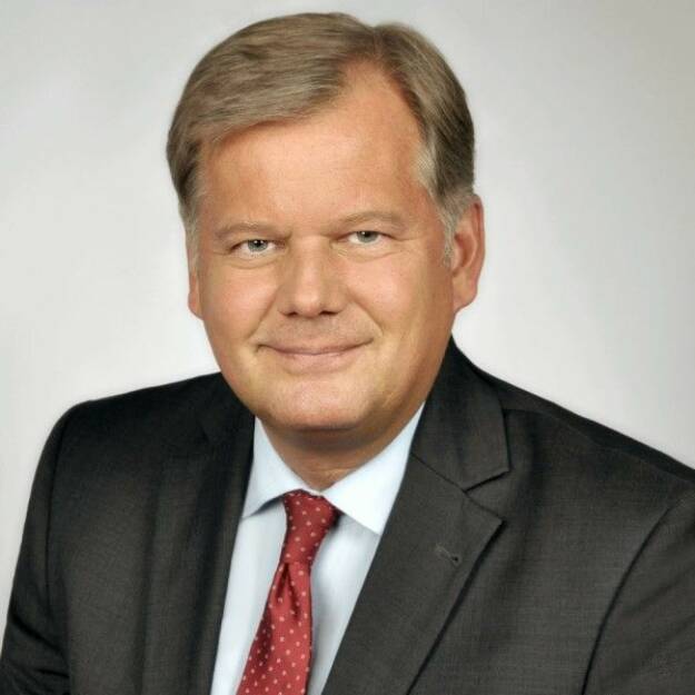 Die Wirtschaftskanzlei CMS startet mit neun neu ernannten Partnerinnen und Partnern aus sechs Geschäftsbereichen ins Jahr 2018. „Der Bedarf an hochqualitativer, innovativer und praxisorientierter Rechtsberatung steigt in einem immer komplexer werdenden Marktumfeld stetig an“, sagt Hubertus Kolster, Managing Partner bei CMS; Zu den CMS-Mandanten gehören etliche der in den Listen Fortune 500 und FT European 500 vertretenen Unternehmen sowie die Mehrheit der DAX-30-Unternehmen. Bild: CMS , © Aussendung (04.07.2018)