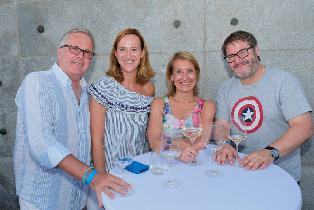 Österreichische Marketing-Gesellschaft: Sommer, Sonne, Sonnenschein beim Sommerfest der ÖMG; Martin Wilfing (DMVÖ), Michaela Geisler (ÖMG), Eva Mandl (Himmelhoch PR), Reinhard Pickl (addvantage:apps GmbH); Fotocredit:Christoph H. Breneis (05.07.2018) 