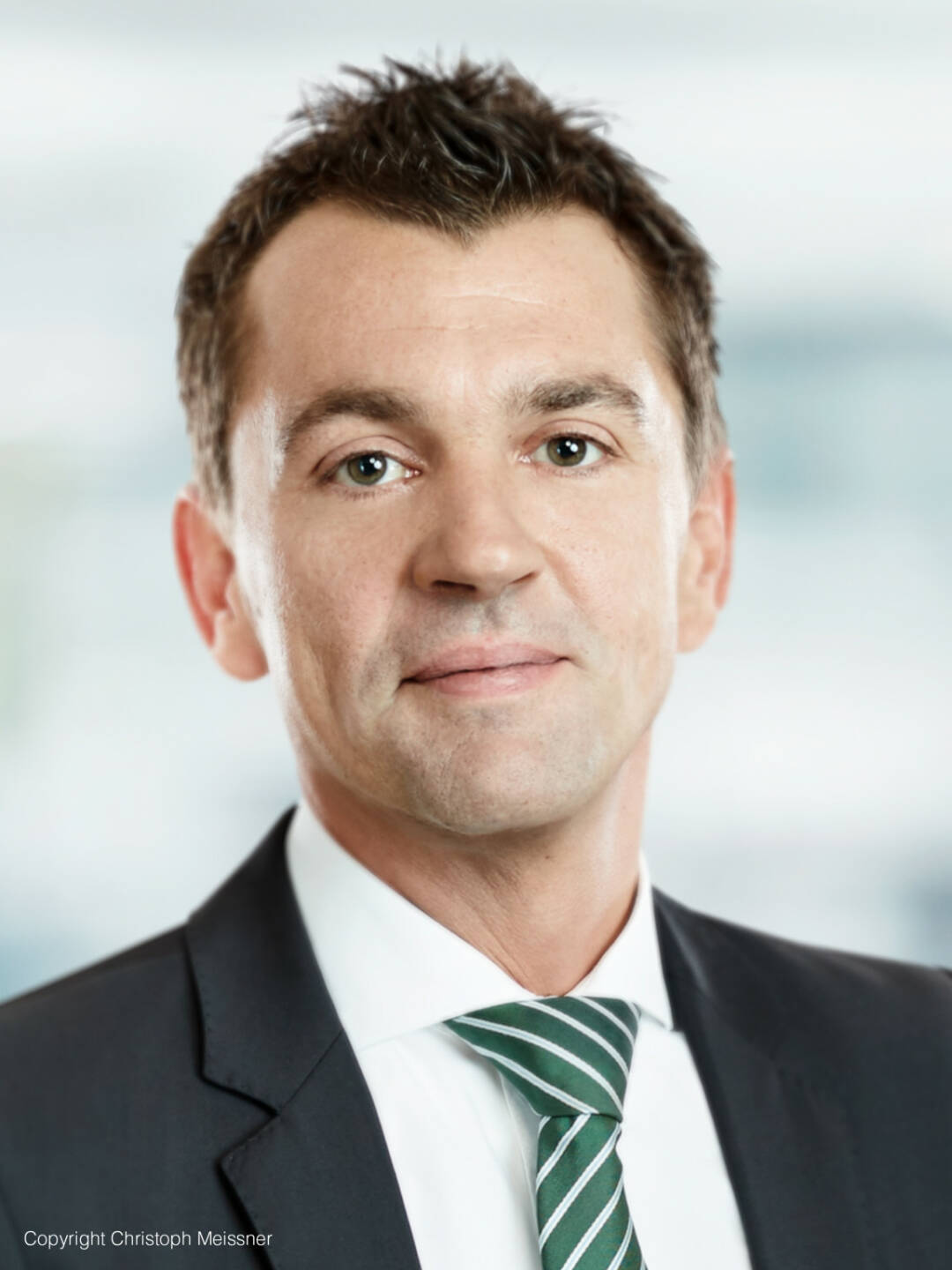 Neuer Partner bei TPA: Bereits seit 20 Jahren ist Helmut Beer für TPA tätig. Seine fachlichen Schwerpunkte liegen in der Beratung von Immobiliengesellschaften und Produktionsbetrieben im Metall- und Papierbereich sowie in der Durchführung von Due Diligences. Der Steuerberater ist zudem Umsatzsteuer- und Rechtsformgestaltungs-Experte. Foto: Christoph Meissner